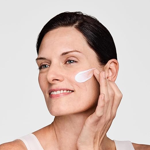 Estée Lauder DayWear Multi-Protection Anti-Oxidant 24H-Moisture Cream SPF 15 | Anti-Aging Face Moisturiser, 50 ml